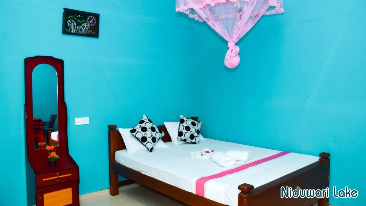 Niduwari Lake Homestay Dambulla Εξωτερικό φωτογραφία